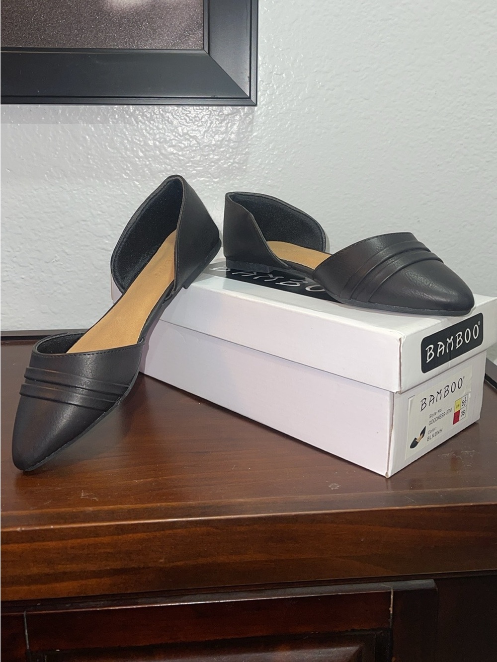 New!! ✨ “Bamboo” Women’s Black Faux Leather Flats- Size 6, 6.5, 7, & 7.5
